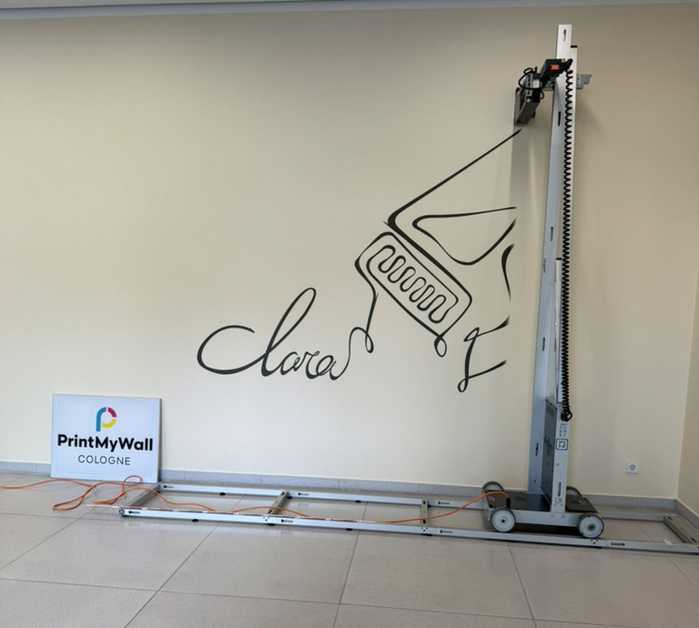 Minimalistischer Wanddruck Linienmotiv im Foyer Düsseldorf